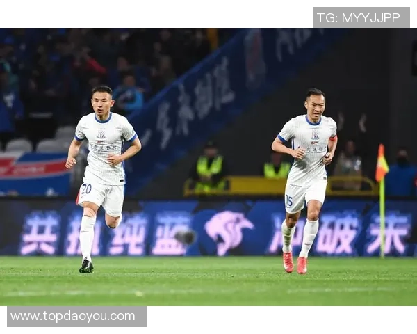 申花俱乐部宣布原米兰门将教练罗伯茨正式担任一线队守门员教练职务